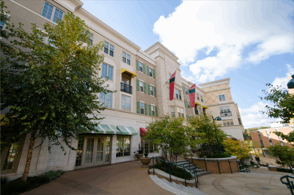 Northwest entrance to Zetcher House